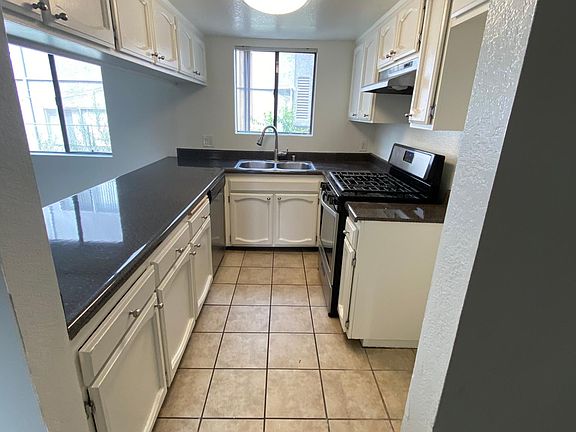 5th image of 15329 Vose St APT 104