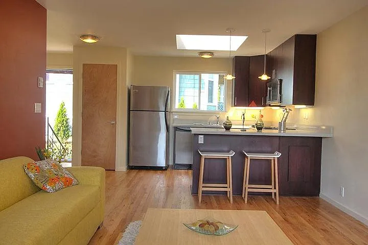 1800 N 35th St #8 — Photo 3