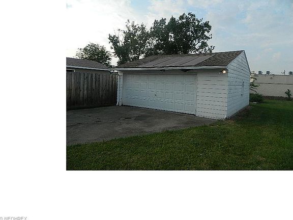 3rd image of 14738 N Gallatin Blvd