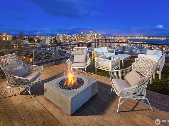 2nd image of 210 W Comstock Street #601