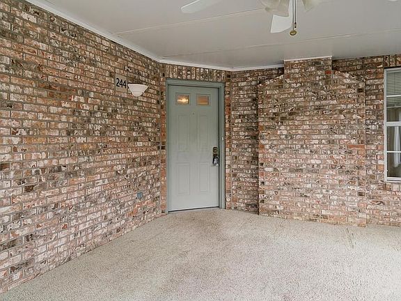4th image of 244 Villa Oaks Ln