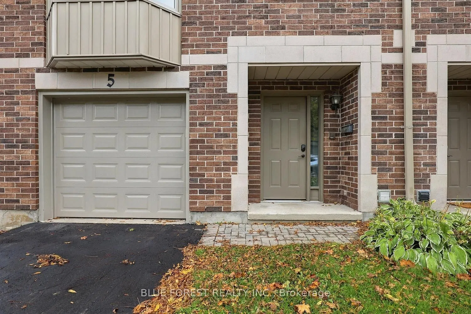 4 bed, $2,500 — Photo 2