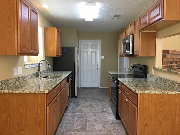 4th image of 837 Larue Dr