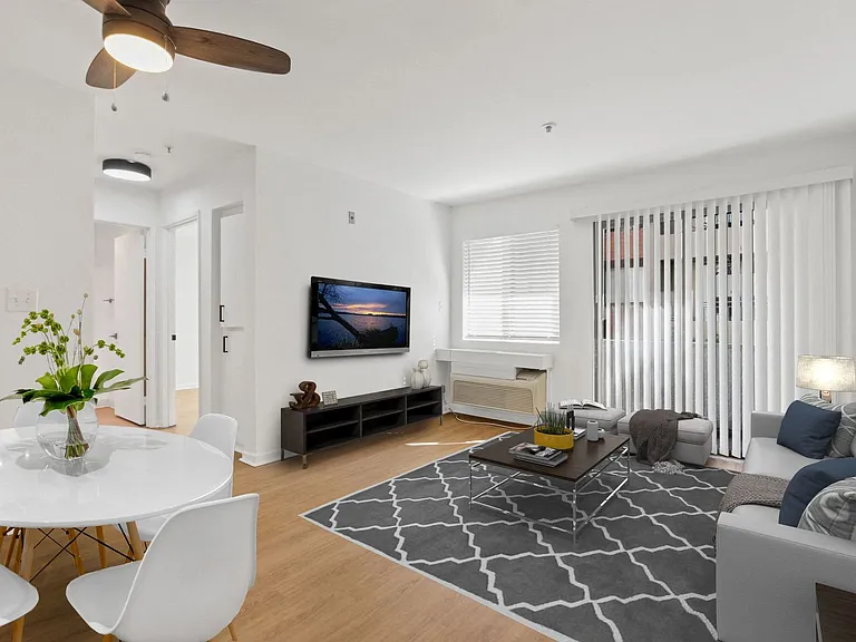 Keystone Apartments — Photo 31