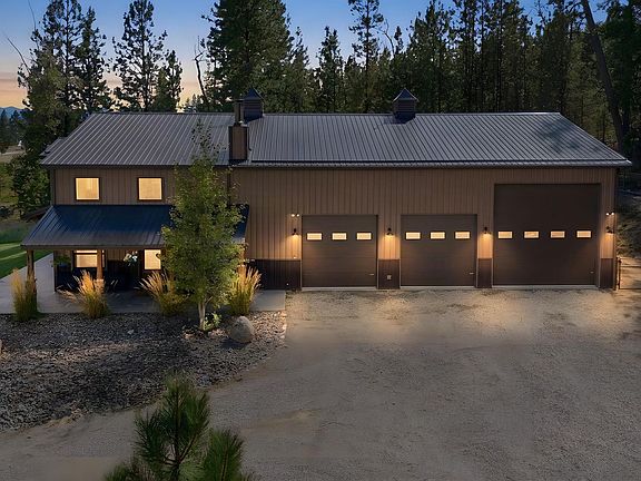 3rd image of 702 Ranch Ridge Ln
