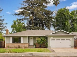321 Simone Pl N, Santa Rosa, CA 95409