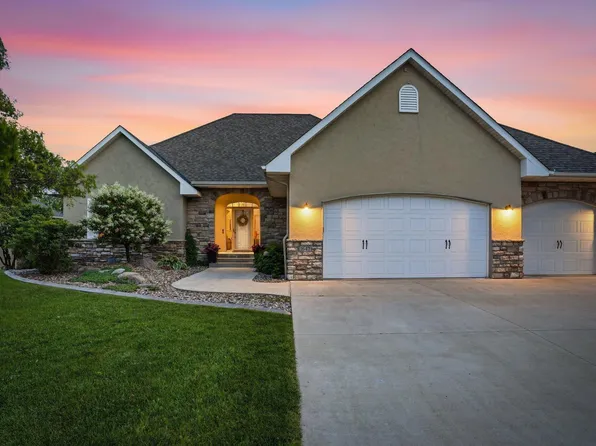 1647 Seashell Ln, Waconia, MN 55387