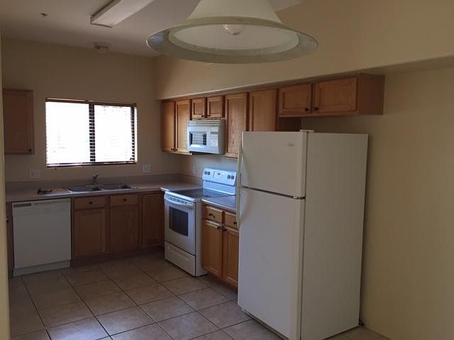 2nd image of 3777 E Flower St