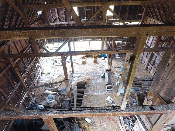 5th image of 315 Upper Green St