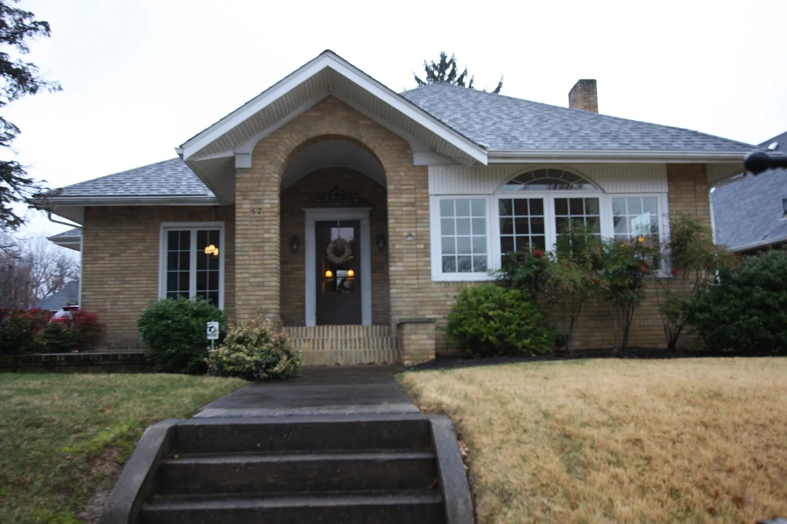 57 Fairfax Dr photo 1