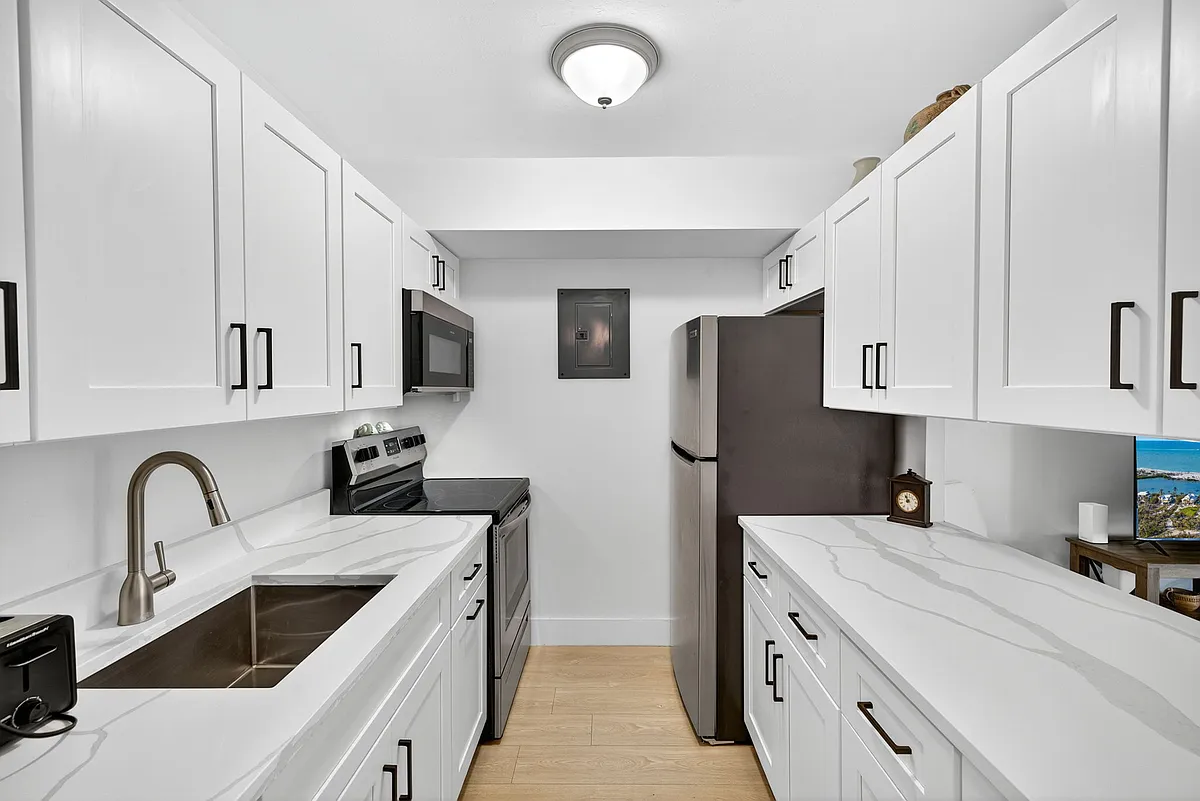 Building Photo - 330 Tudor Dr #110