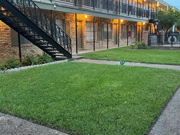 3131 Sw Fwy #B17, Houston, TX 77007