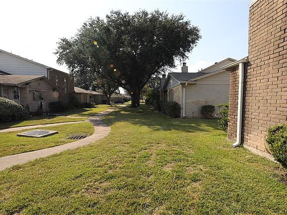 3rd image of 6651 Westwick Dr