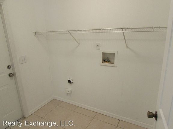 5th image of 11 Lindberg Pl