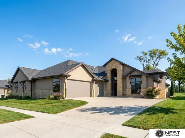 9716 Casa Colina Ct, Lincoln, NE 68520