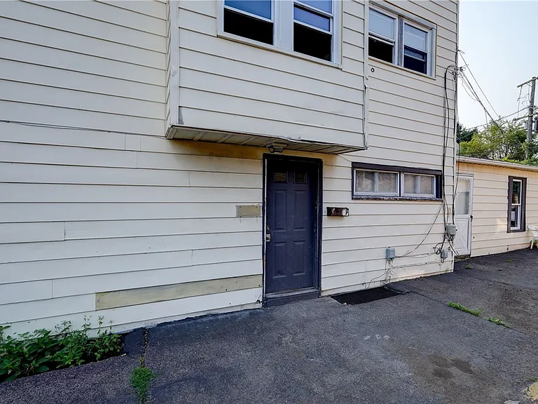 2247 Clifford Ave #UP — Photo 17