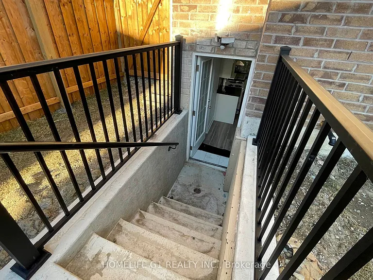 80 Lola Cres — Photo 14