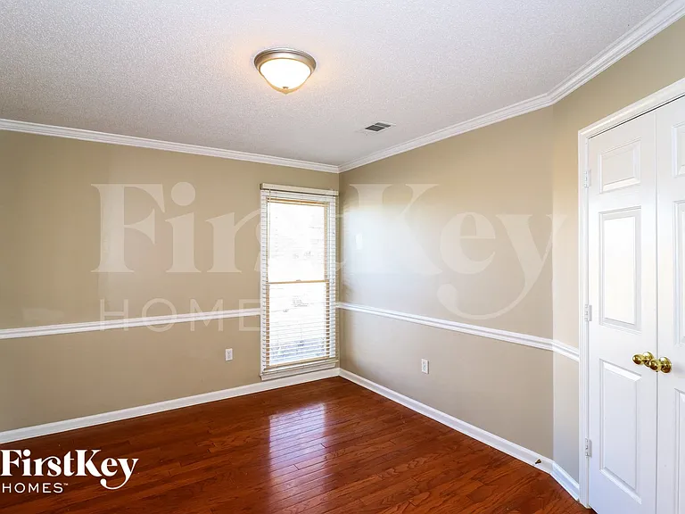9095 Strawberry Ln — Photo 11