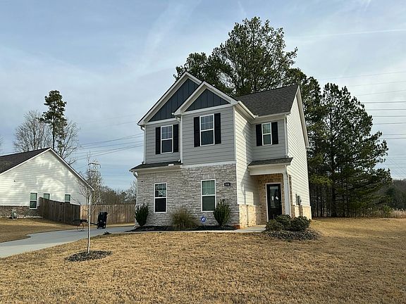 2nd image of 558 Meadows Farm Dr