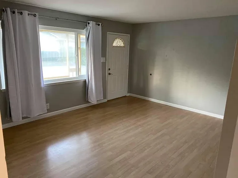 513 Piazza Dr #B — Photo 4