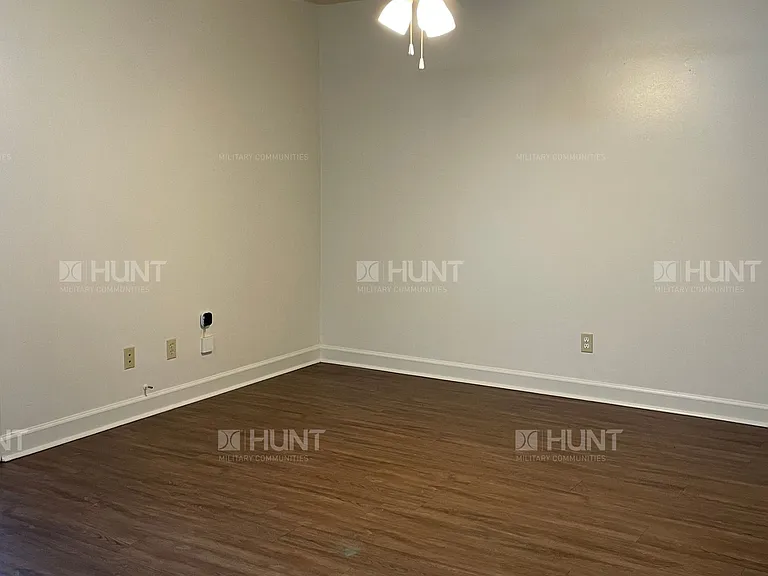 1666B Lunar Ct — Photo 5