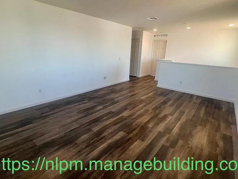 13328 Hyacinth Ct — Photo 7