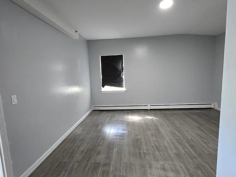 6 Main St #1 — Photo 17