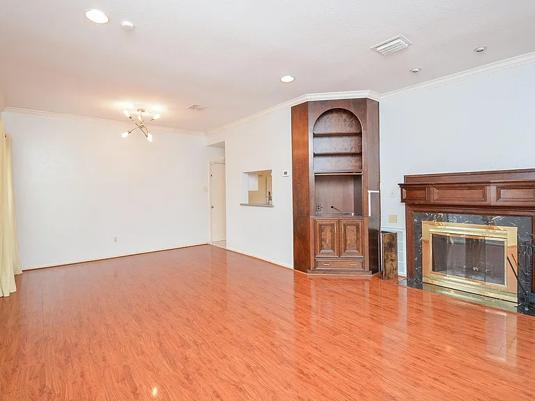 7447 Cambridge St #115 — Photo 8