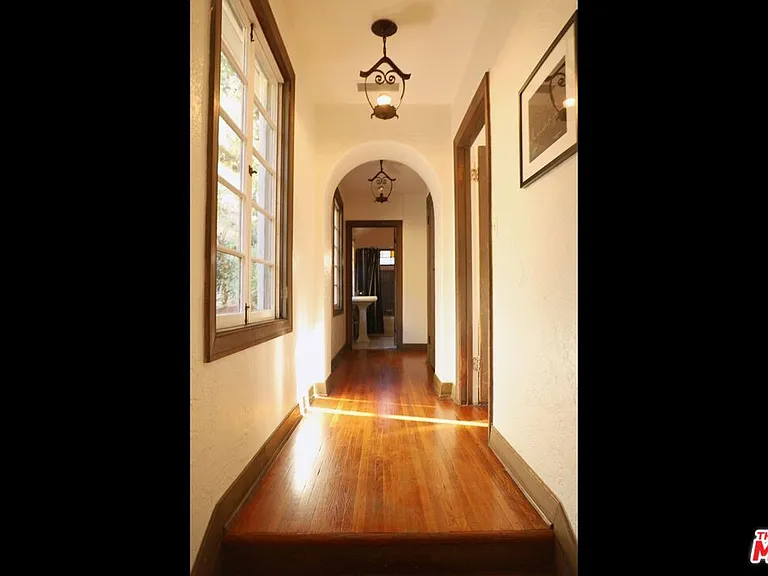 8012 Lark Ln — Photo 26