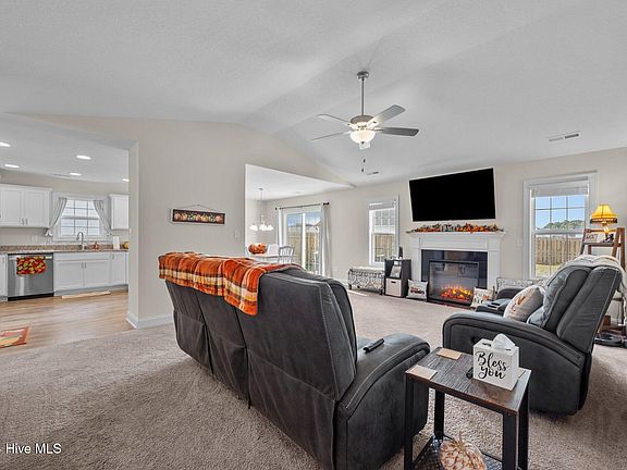 4th image of 517 Indigo Johnston Dr