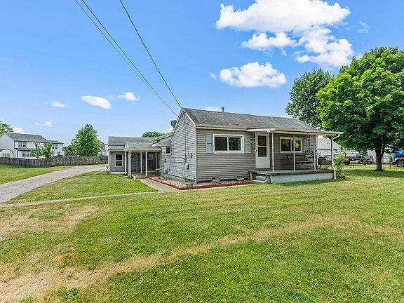 3rd image of 3879 Casa Blvd