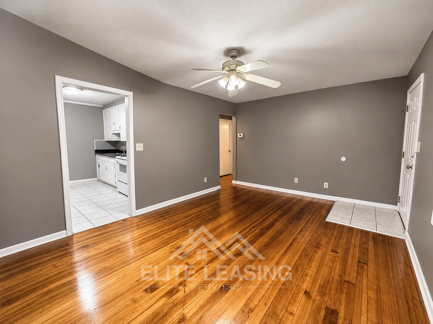 Bright & Charming 2-Bedroom Home with Large Yard — Photo 2