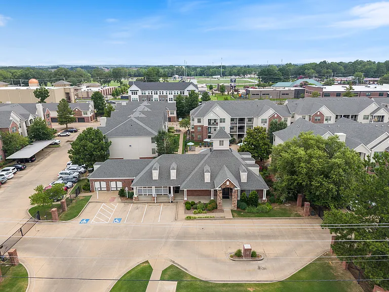 Centerstone Apartments — Photo 29