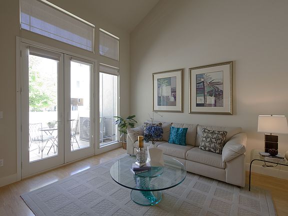 4th image of 1108 Trinity Ln