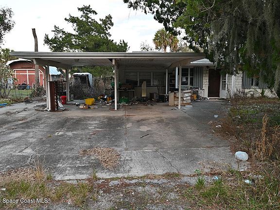 3rd image of 2821 Carol Ave