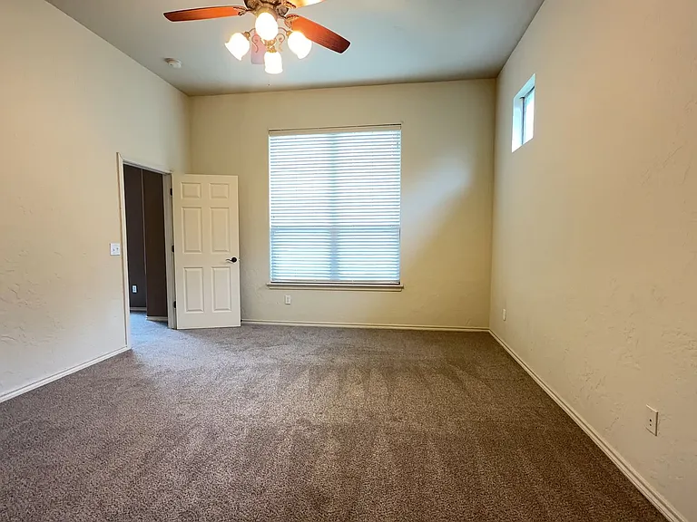 10100 Shadowview Dr — Photo 13