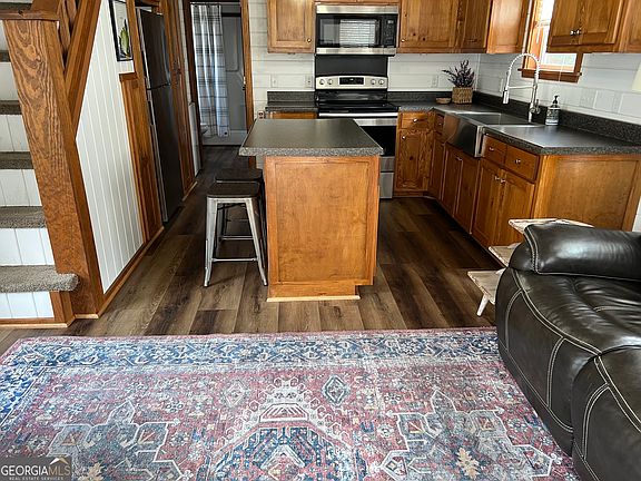 3rd image of 4960 Laurel Lodge Rd #2