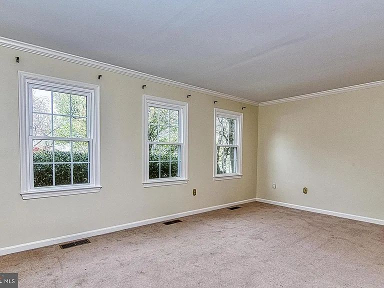 2205 Cedar Mill Ct — Photo 15