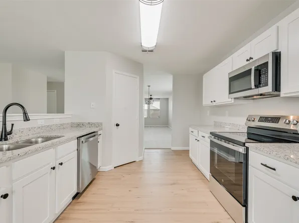 9037 Troy Dr, Fort Worth, TX 76123