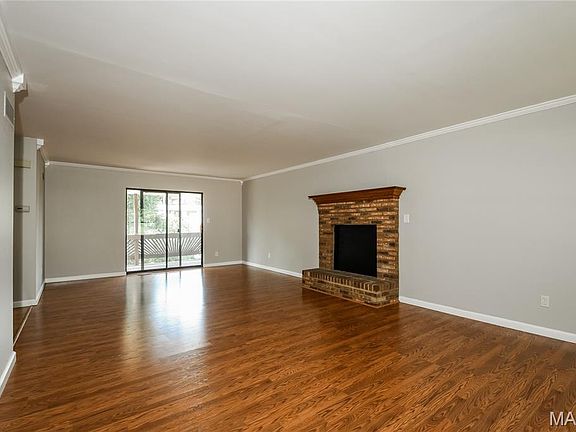 4th image of 869 Country Glen Dr