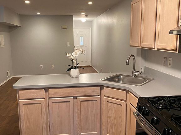 3rd image of 30 White Oak Ln #30A