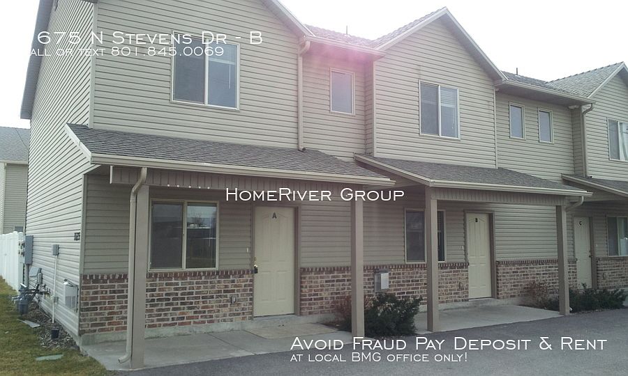 1st image of 1675 N Stevens Dr APT B