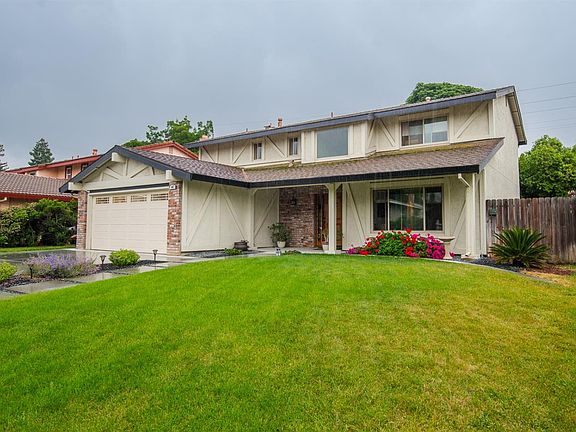3rd image of 807 Saratoga Dr