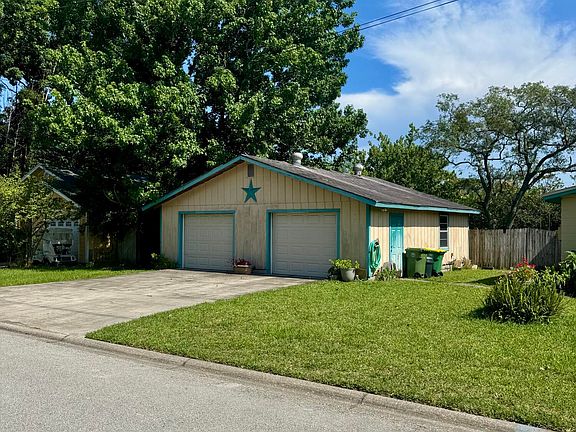2nd image of 628 LOWER 8TH Avenue S