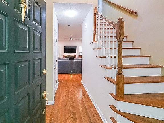 4th image of 6554 Fox Run