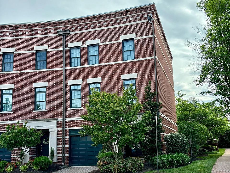 2nd image of 12136 Chancery Station Cir