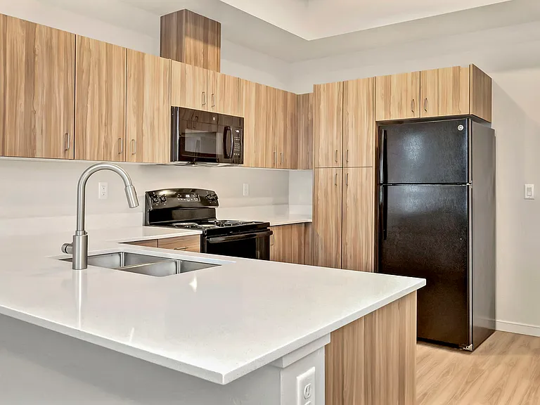 Parkway Apartments — Photo 54