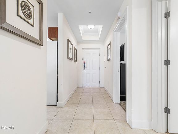 4th image of 102 Yacht Harbor Dr Unit 266