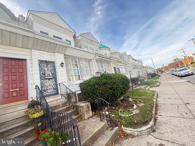 1st image of 6142 Catharine St