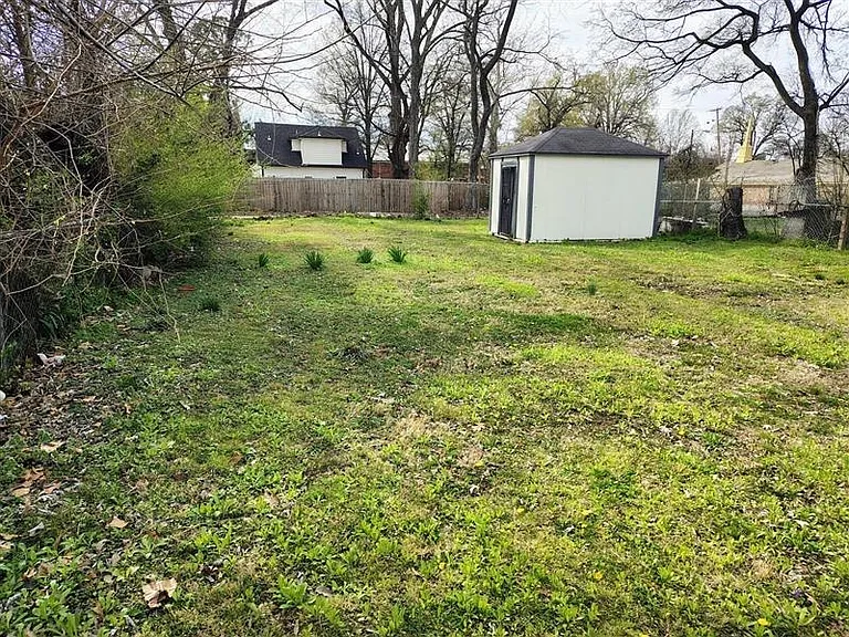 679 Leath St — Photo 3
